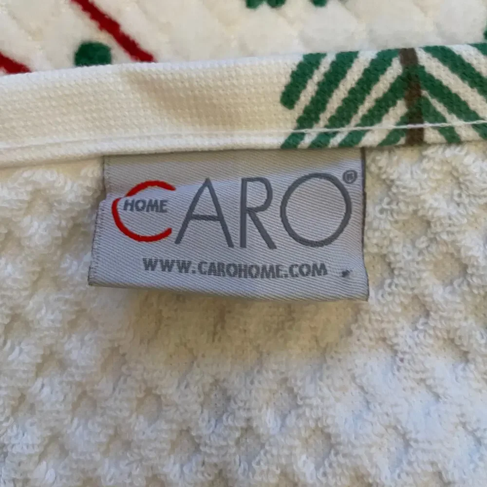 Caro Home Christmas Tree & Snowflakes Bath Towels Set of 2 Holiday Bath New